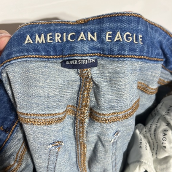 American Eagle Super Stretch Distressed Hi-Rise Denim Jegging Size 8 Short - Picture 9 of 11